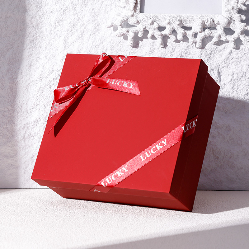 Couvercle de licenciement couvercle de col épaule et boîte cadeau en papier rigide de base