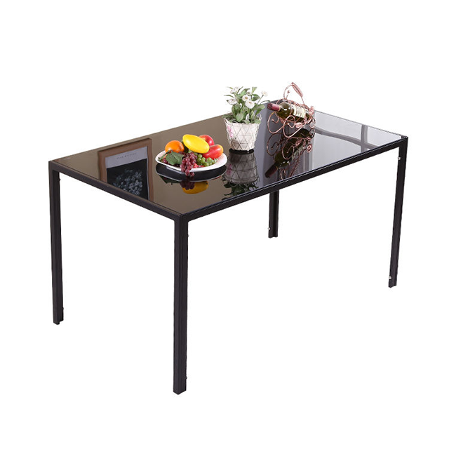 Tables et chaises classiques 4/6 places